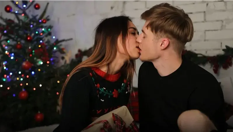 Як цілується кожен знак зодіаку